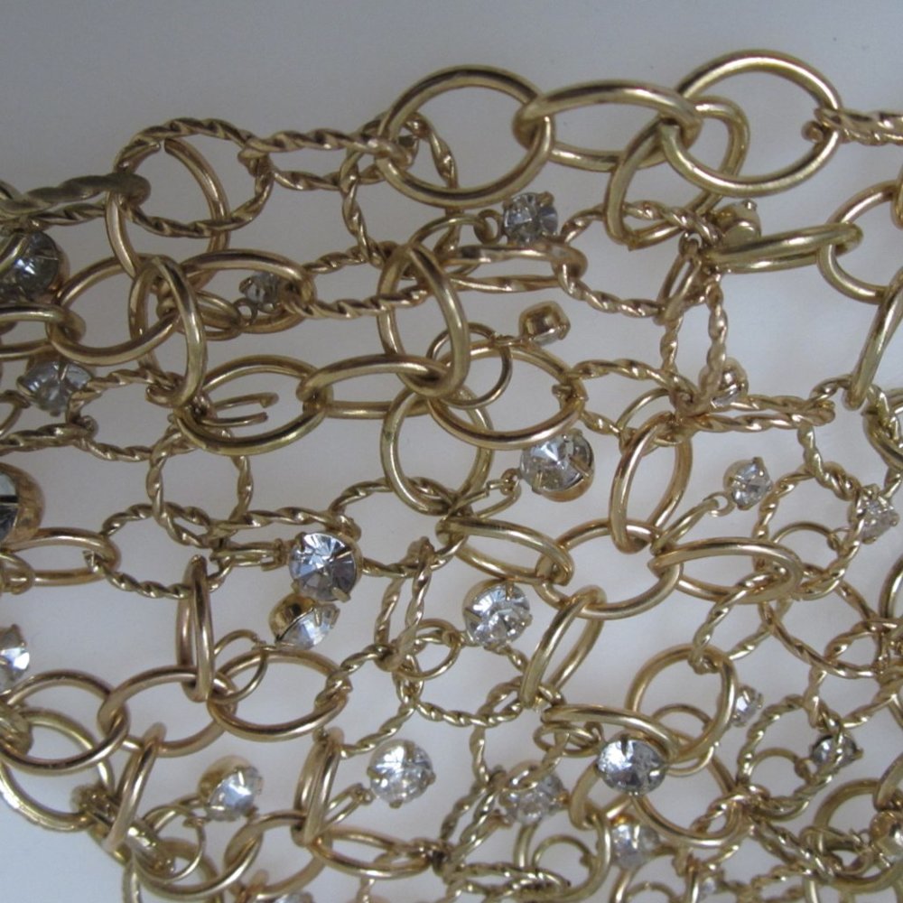 Jennifer Lopez Chandelier Necklace - Picture 4 of 9